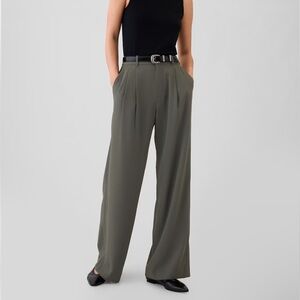 Gap 365 High Rise Pleated Trousers Soft Black Size 10 Short Petite